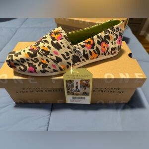 Toms Shoes - Women’s Size 7.5